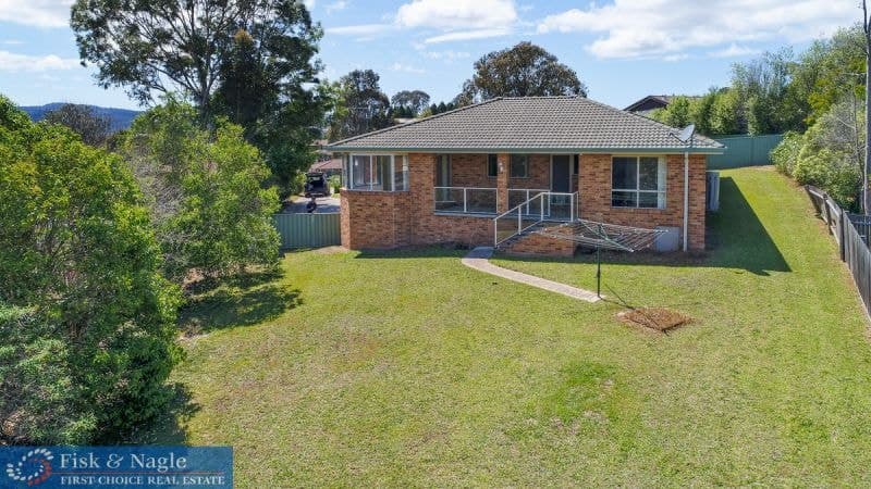 7 Hart Crescent Bega NSW, Bega - Thumbnail 2