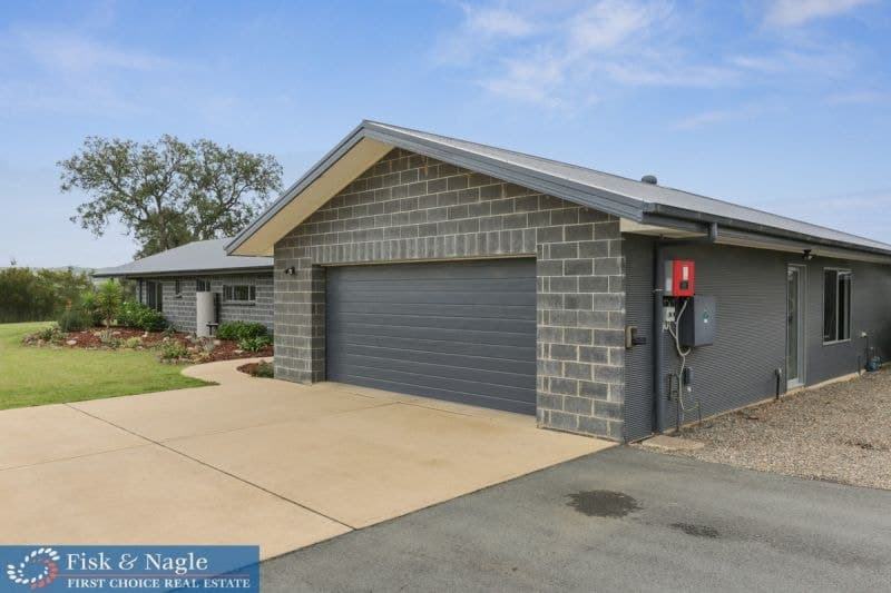 75 Wattle Place Bega NSW, Bega - Thumbnail 2
