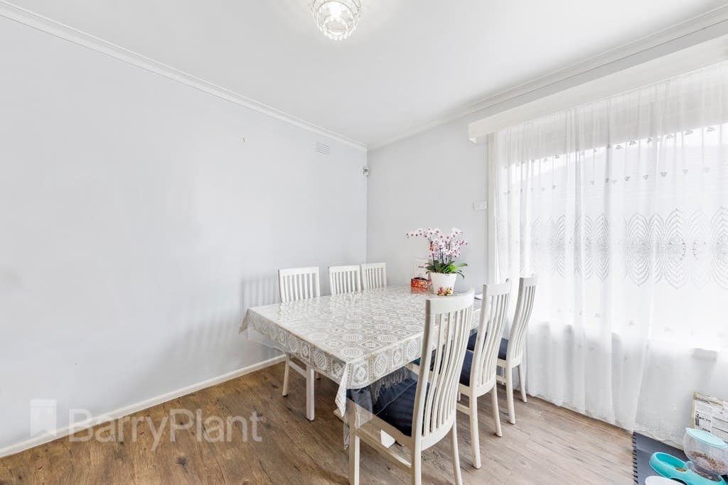 5 Hibiscus Avenue, St Albans, VIC 3021, St Albans - Thumbnail 3