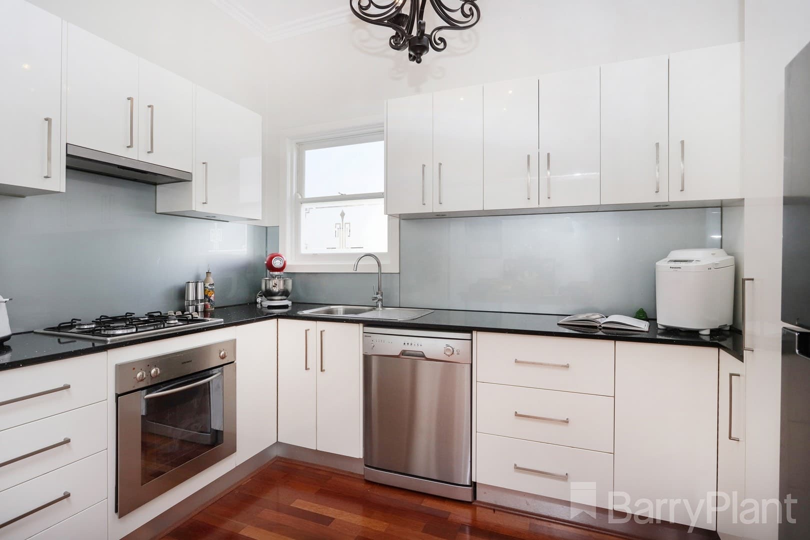 4 Donald Street, Sunshine, VIC 3020, Sunshine - Thumbnail 5