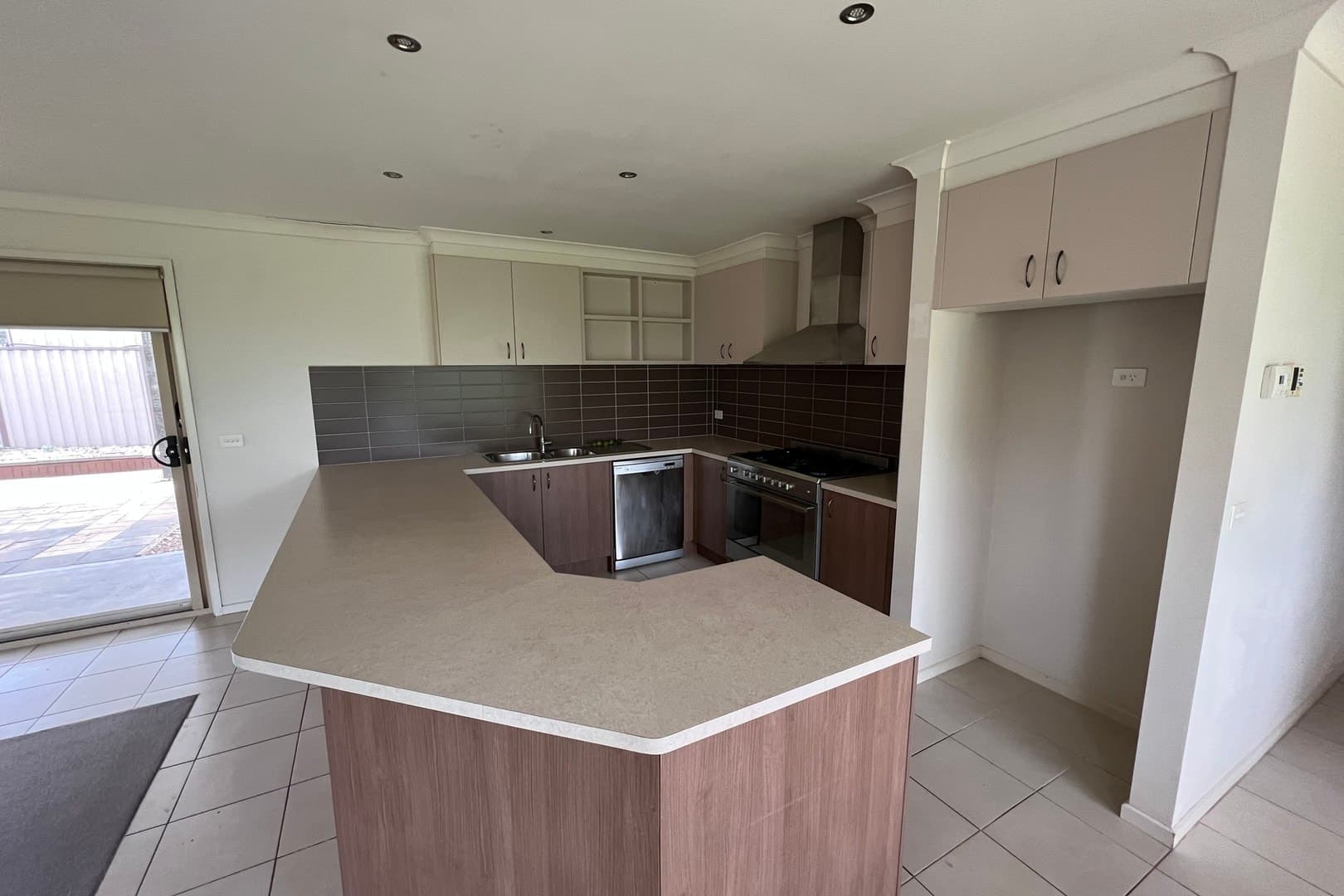 13 Bungaree Track, Burnside Heights, VIC 3023, Burnside Heights - Thumbnail 2