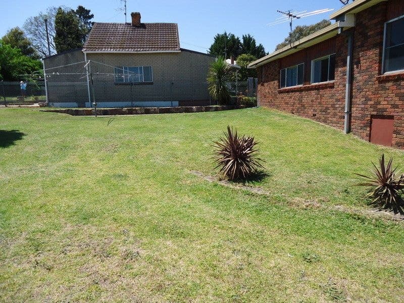111 Rawlinson Street, Bega, Bega - Thumbnail 2