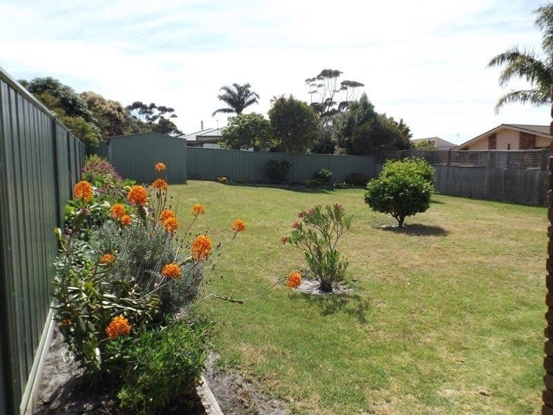 4 Telopea Crescent Tura Beach NSW, Tura Beach - Thumbnail 2