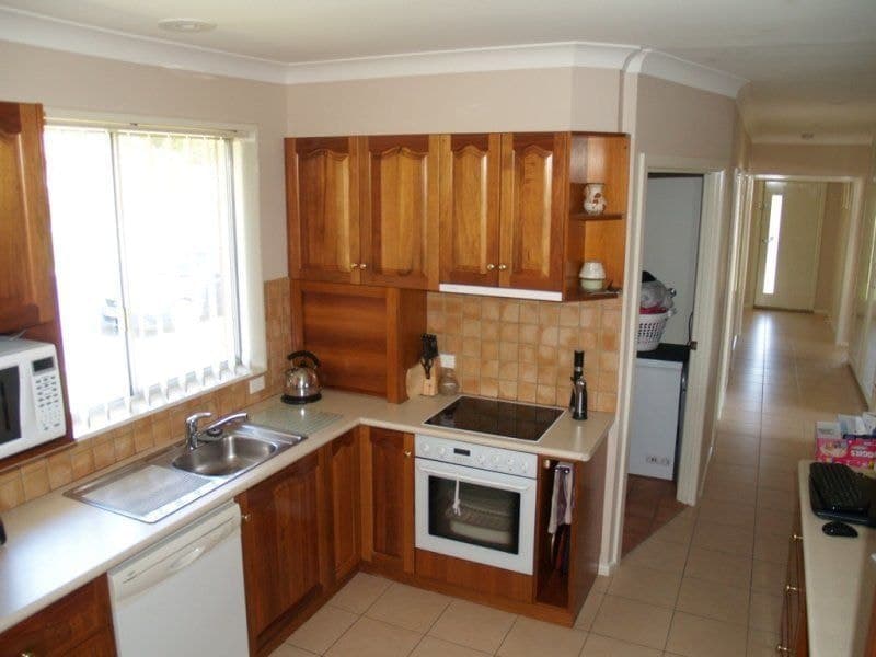 32 Tathra Road, Bega, Bega - Thumbnail 4