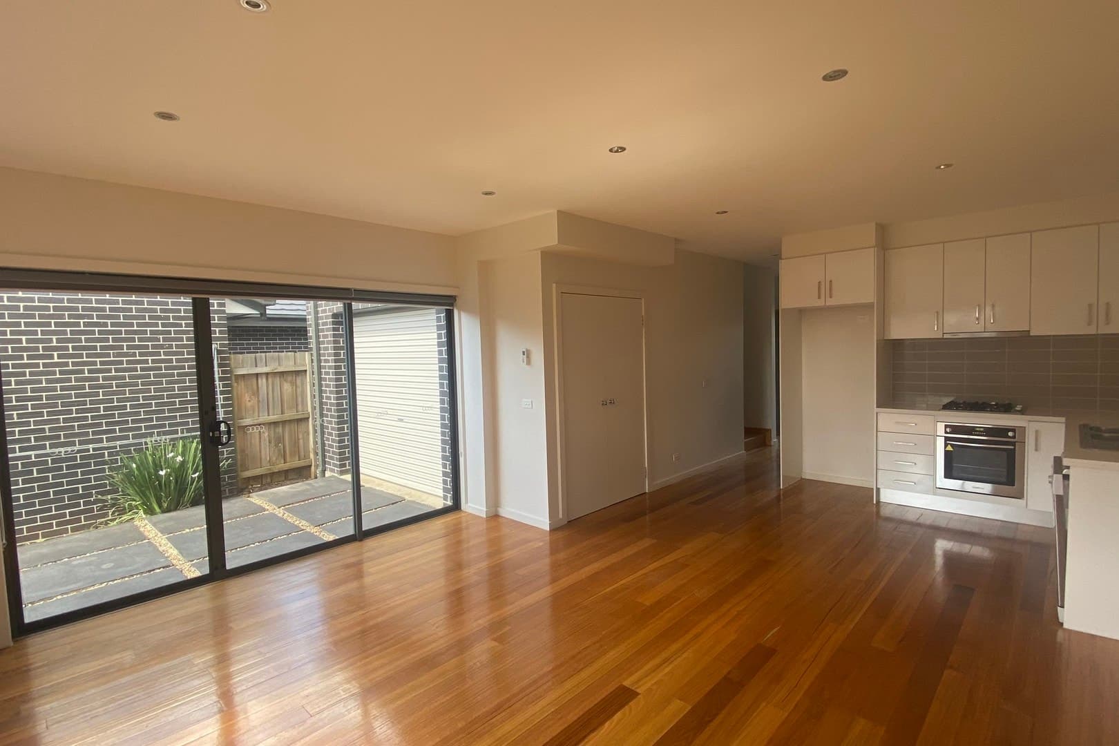 3 & 4/14 Maclagan Crescent, Reservoir, VIC 3073, Reservoir - Thumbnail 2