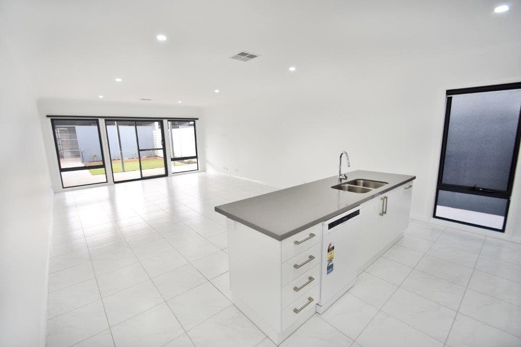 74B Cherry Avenue, Mildura, VIC 3500, Mildura - Thumbnail 2