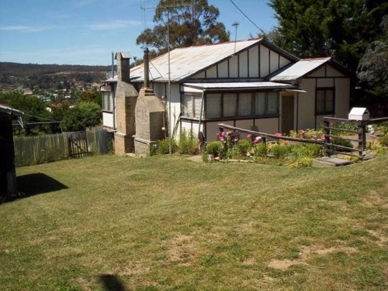 44 Iris Street, BOMBALA, Bombala - Thumbnail 3