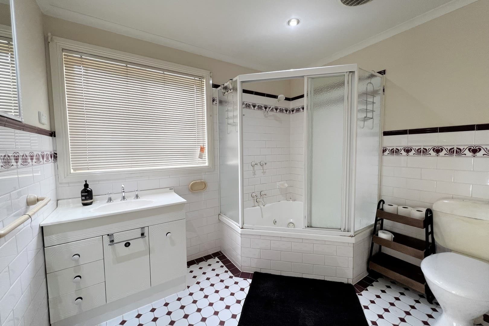 1/2 Waratah Street, Pascoe Vale South, VIC 3044, Pascoe Vale South - Thumbnail 6