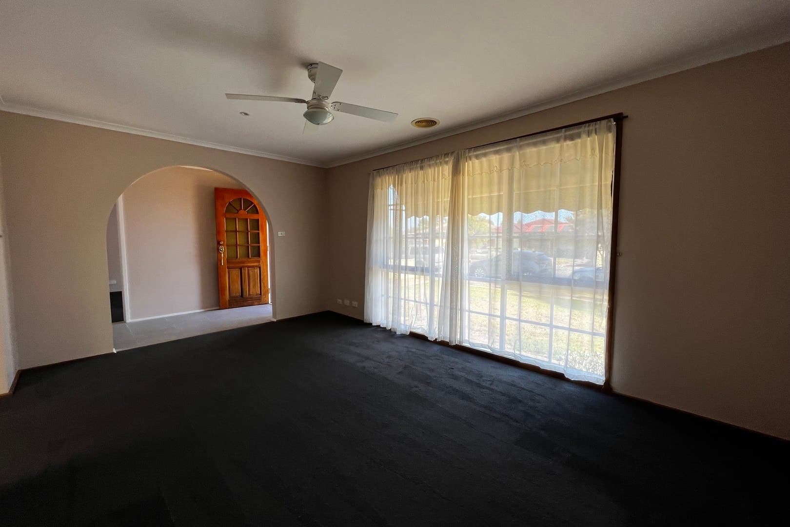 6 Clarke Avenue, St Albans, VIC 3021, St Albans - Thumbnail 4