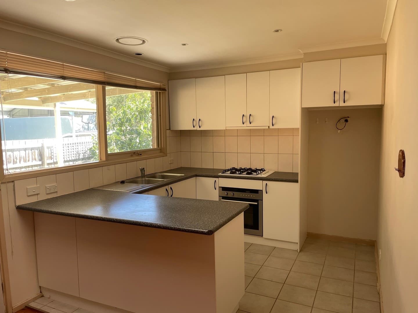 1/5 Mark Street, Bayswater, VIC 3153, Bayswater - Thumbnail 3