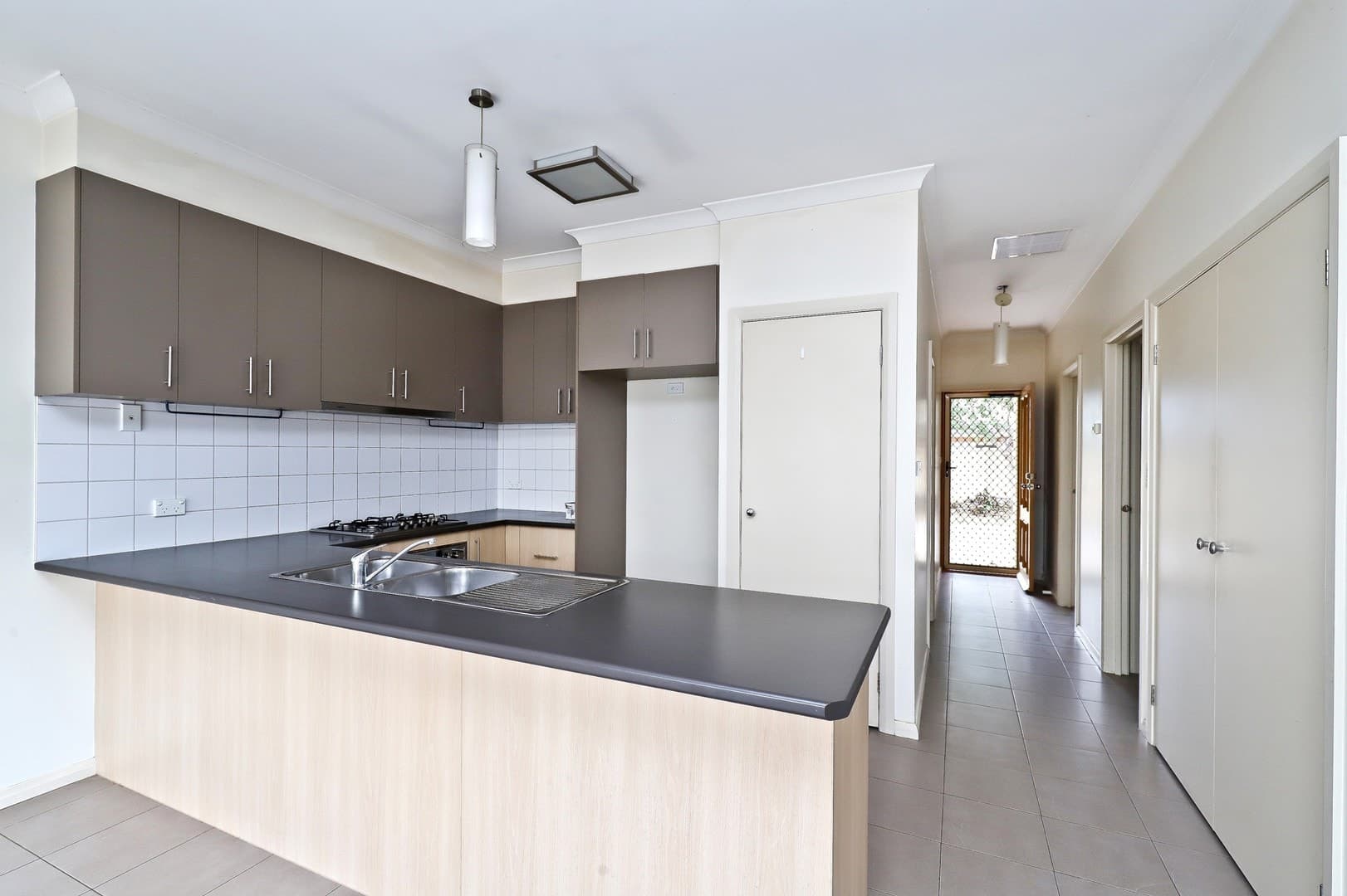 2/32 Elizabeth Street, St Albans, VIC 3021, St Albans - Thumbnail 4