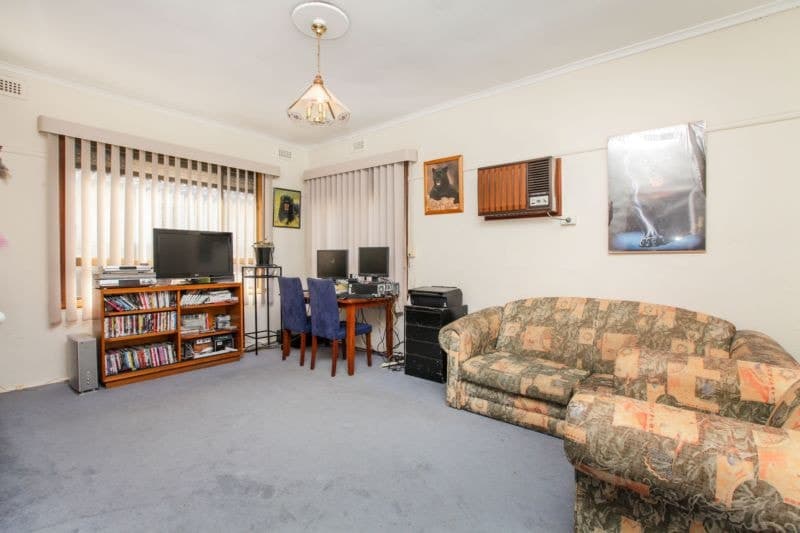 28 Moama Street, Braybrook, VIC 3019, Braybrook - Thumbnail 2