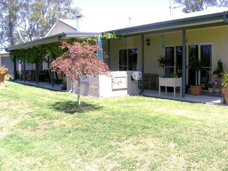 18 Glen Mia Drive Bega NSW, Bega - Thumbnail 3