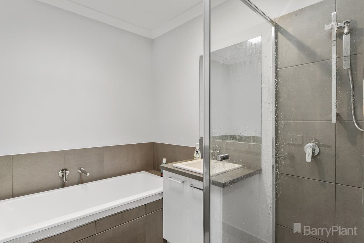 2/83 Reservoir RoadStrathdale, VIC 3550  - Leased, Strathdale - Thumbnail 5
