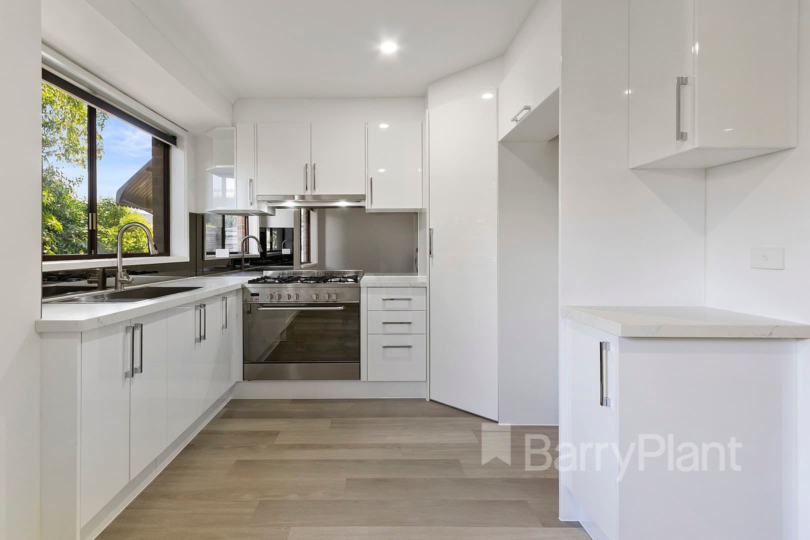 1/7 Harris Grove, Bayswater, VIC 3153, Bayswater - Image 1
