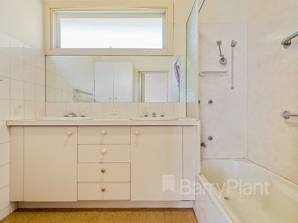 35 Sasses Avenue, Bayswater, VIC 3153, Bayswater - Thumbnail 4