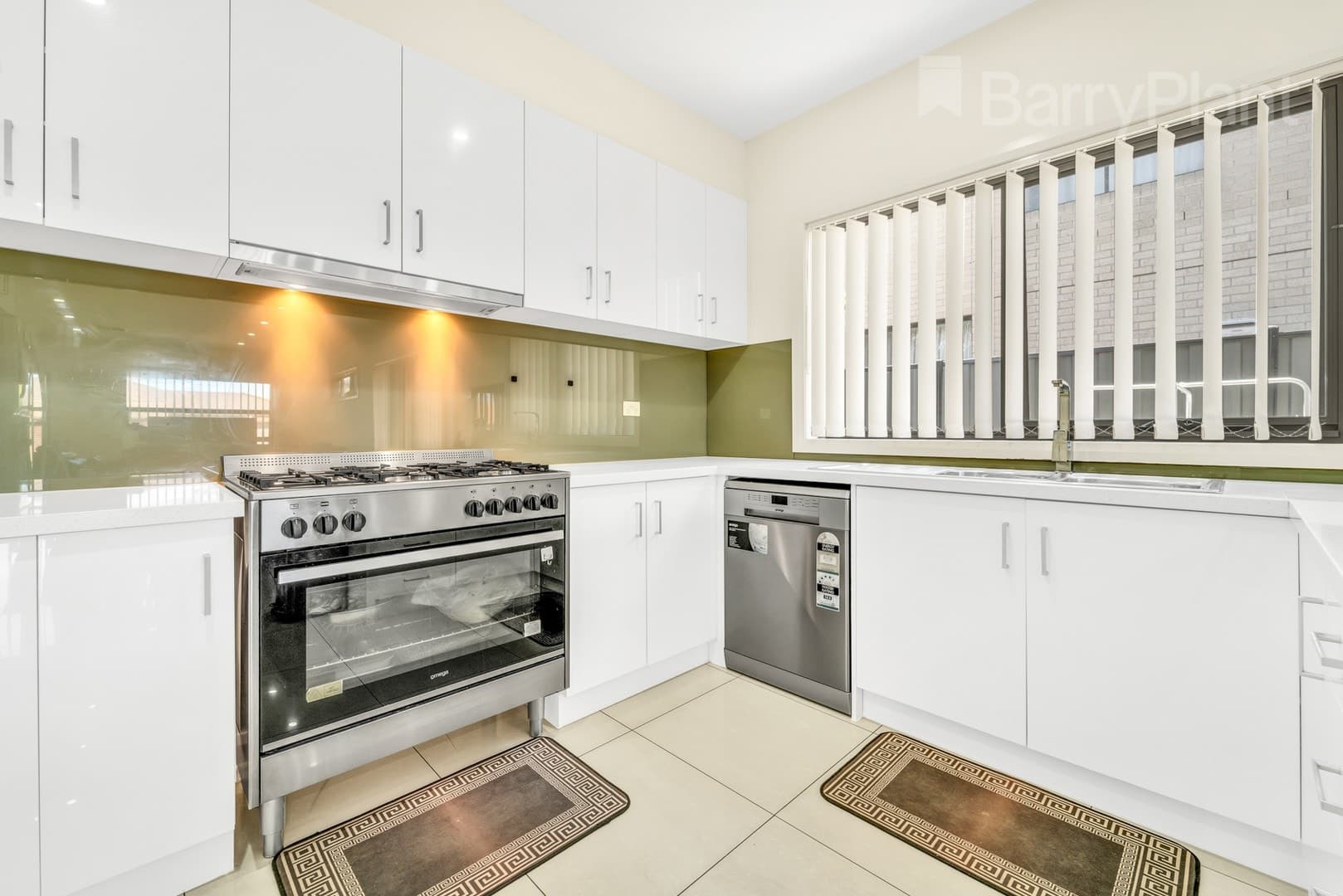 18 Coronet Avenue, Roxburgh Park, VIC 3064, Roxburgh Park - Thumbnail 3