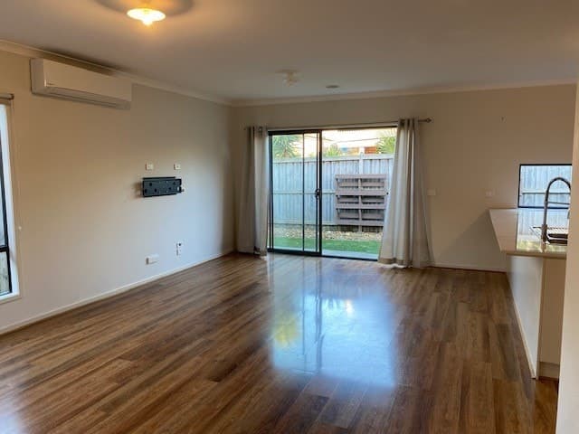 27 Eminence Drive, Cranbourne West, VIC 3977, Cranbourne West - Thumbnail 4