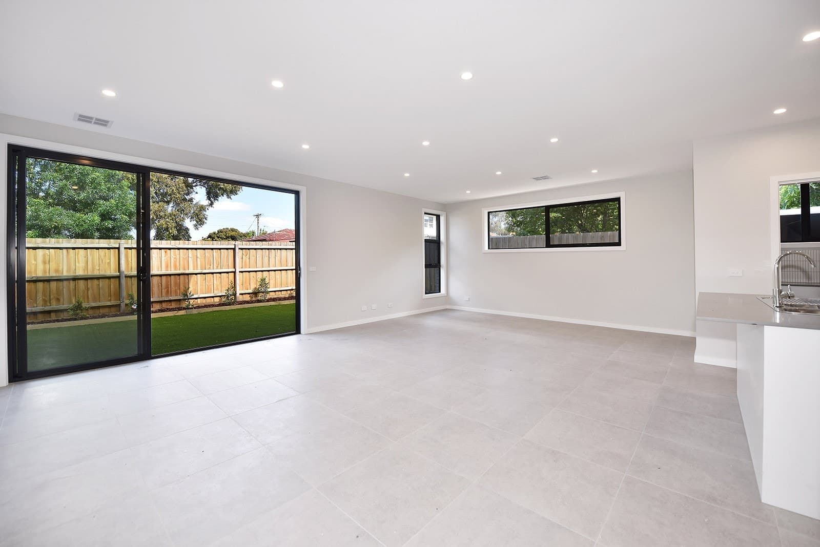 3/7 Bowes Avenue, Airport West, VIC 3042, Airport West - Thumbnail 2