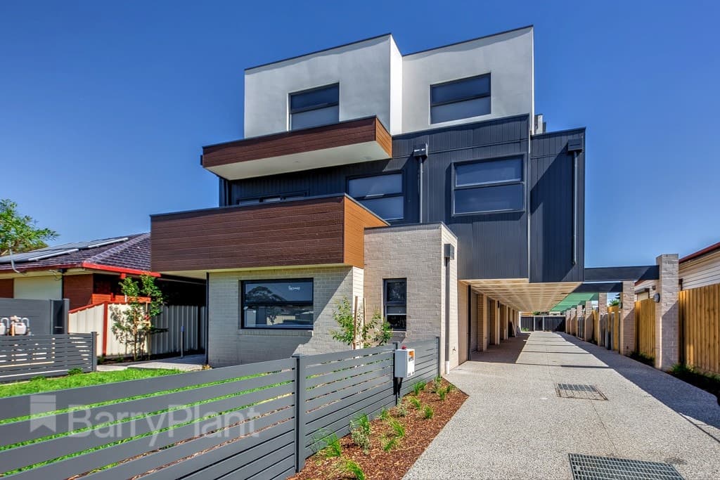 2/143 Power Street, St Albans, VIC 3021, St Albans - Image 1