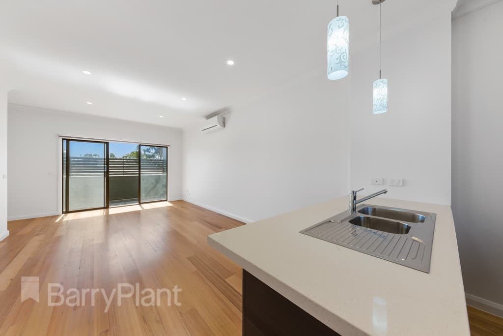 2/143 Power Street, St Albans, VIC 3021, St Albans - Thumbnail 2