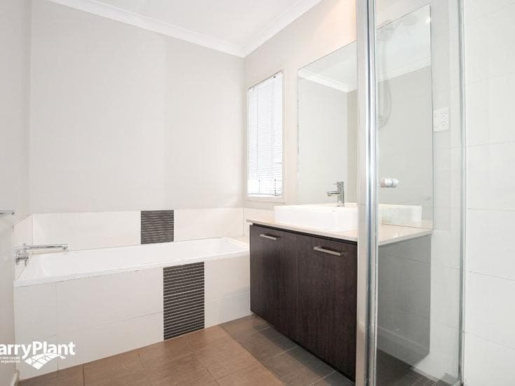 14 Birdswood Crescent, Craigieburn, VIC 3064, Craigieburn - Thumbnail 8
