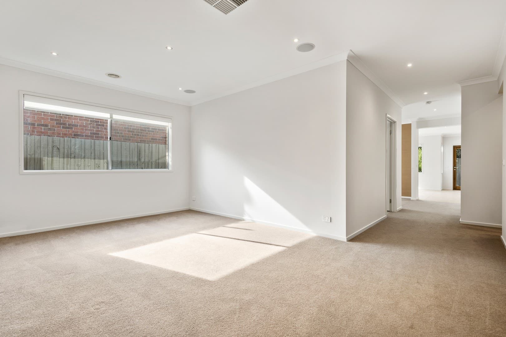 13 Resort Boulevard, Doreen, VIC 3754, Doreen - Thumbnail 2
