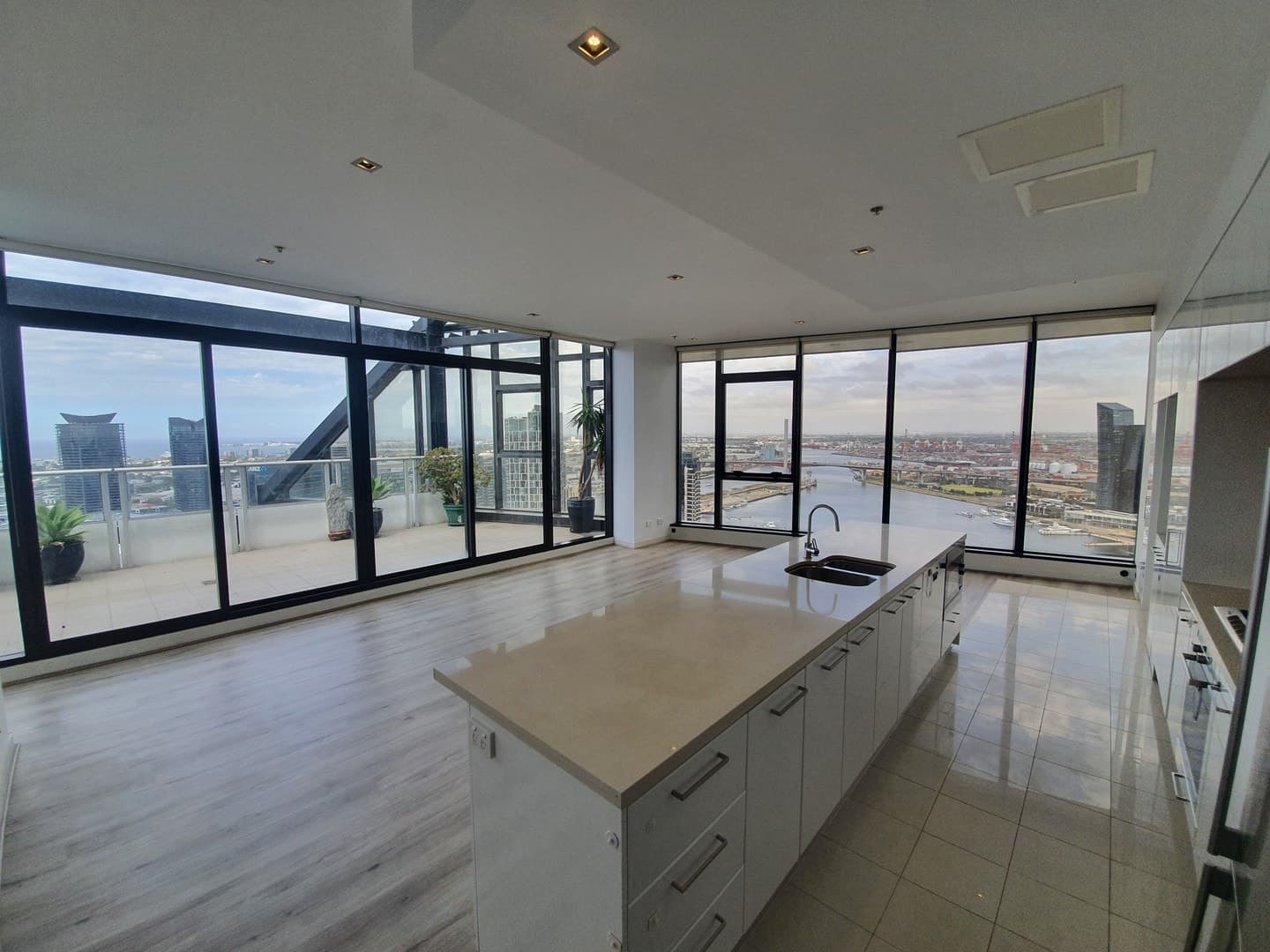 3801/100 Harbour Esplanade, Docklands, VIC 3008, Docklands - Thumbnail 2