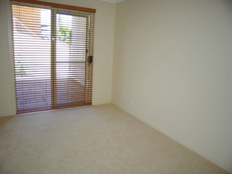 4/22, Bermagui - Image 1