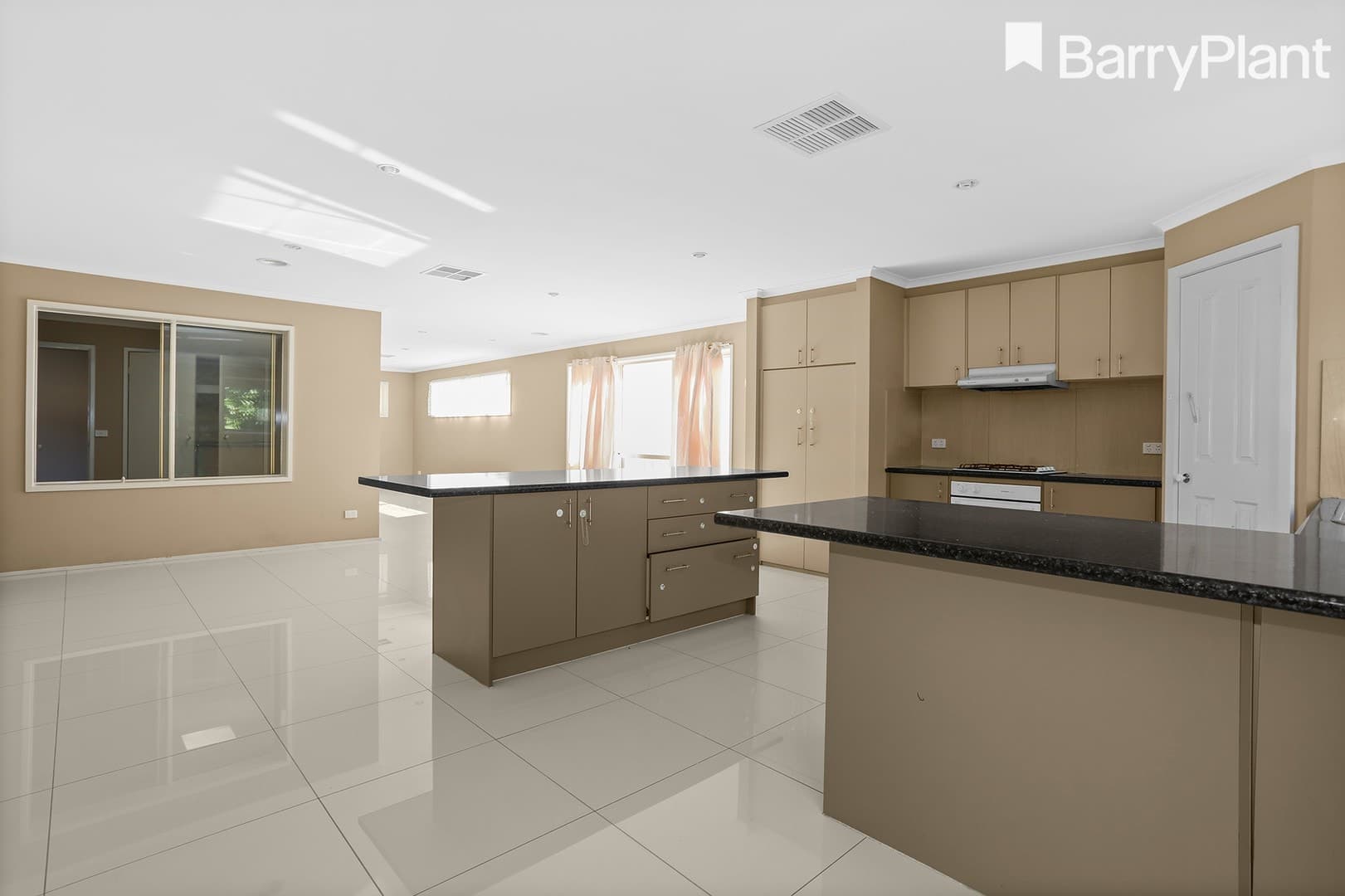 20 Arlington Way, Point Cook, VIC 3030, Point Cook - Thumbnail 2