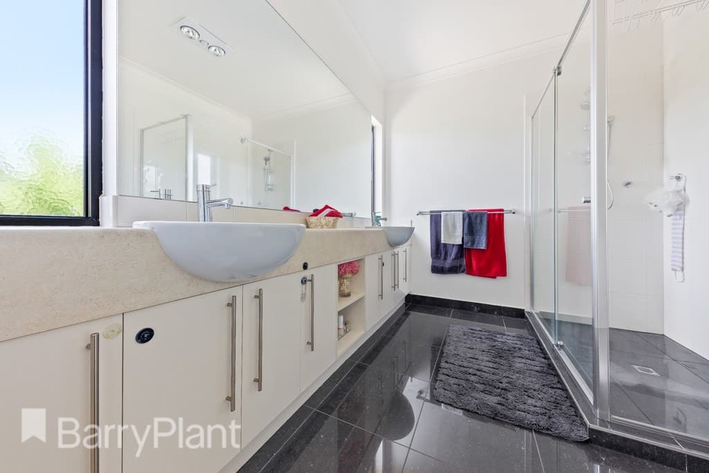 7 Lynette CourtTaylors Hill, VIC 3037  - Leased, Taylors Hill - Thumbnail 5