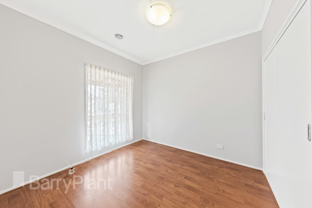 10 Como Glen, Caroline Springs, VIC 3023, Caroline Springs - Thumbnail 8