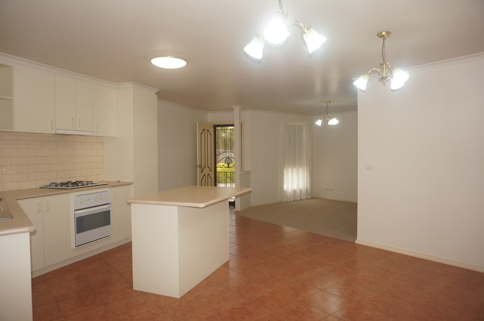 2/216 Elizabeth Drive, Sunbury, VIC 3429, Sunbury - Image 1