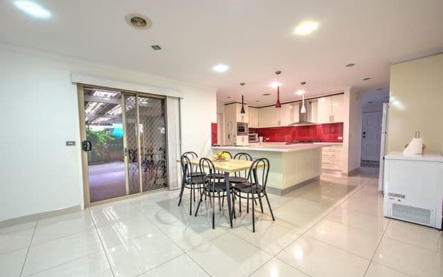 42 Cimberwood Drive, Craigieburn, VIC 3064, Craigieburn - Thumbnail 3