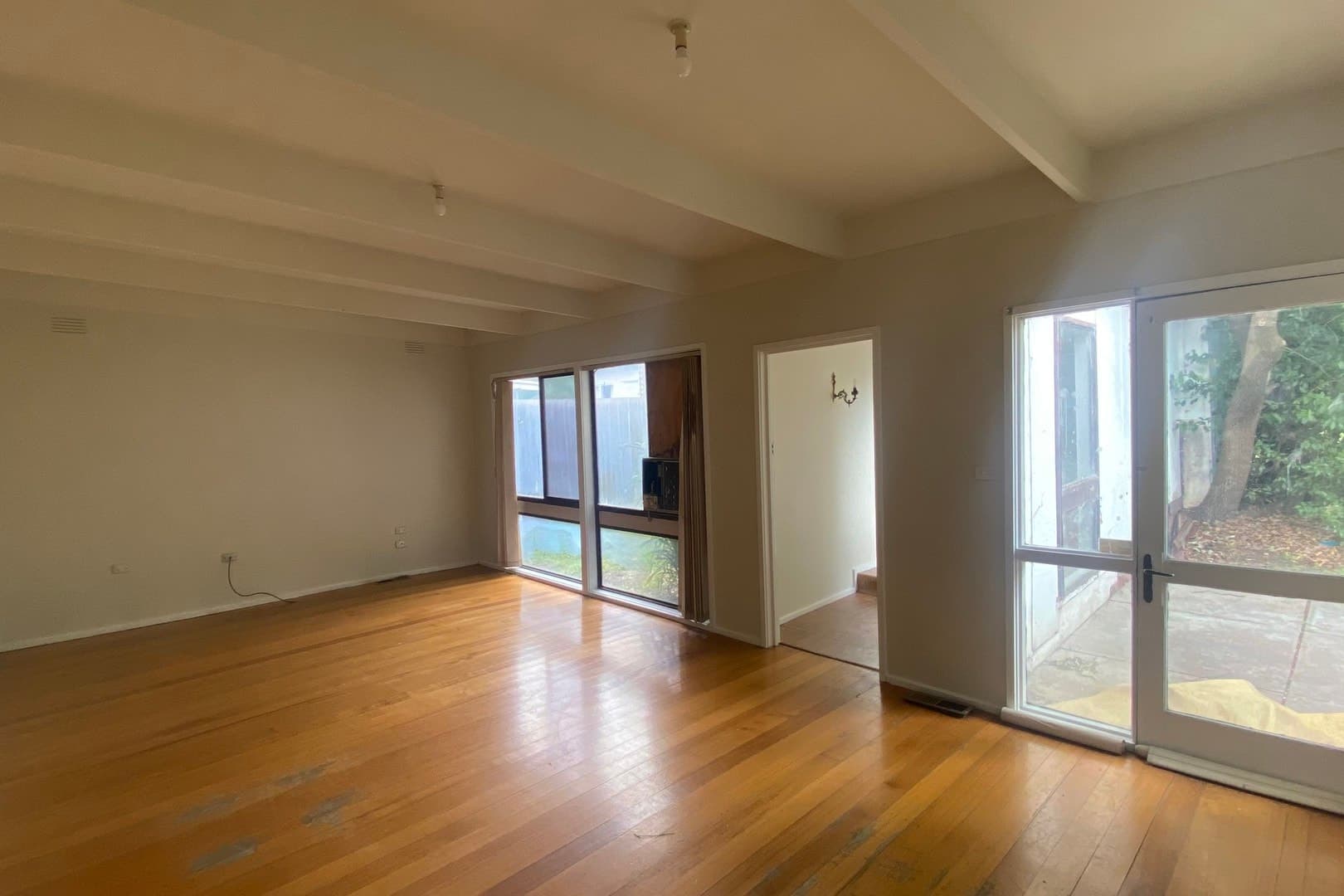 4 Cool Street, Reservoir, VIC 3073, Reservoir - Thumbnail 2