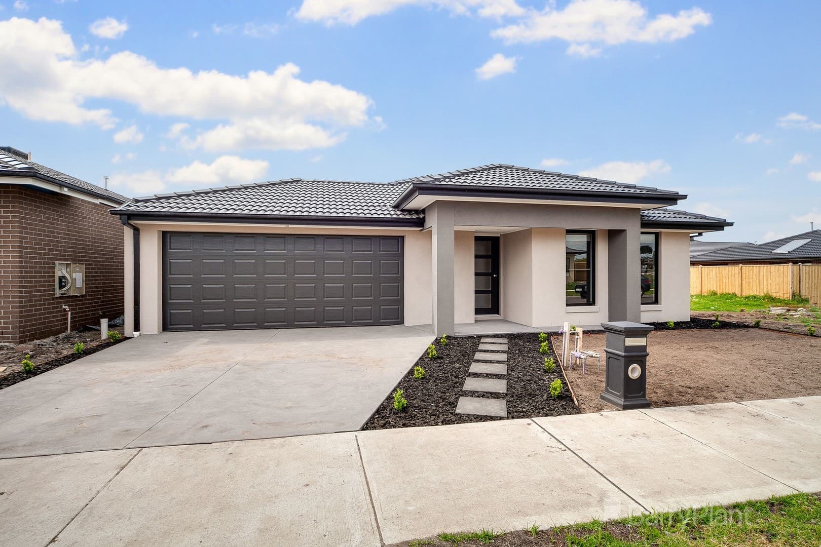 35 Leafy Circuit, Cranbourne East, VIC 3977, Cranbourne East - Thumbnail 2