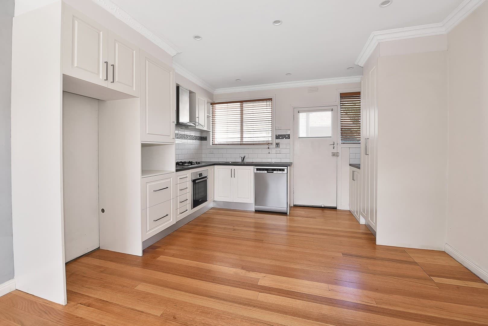 3/4 Combermere Street, Aberfeldie, VIC 3040, Aberfeldie - Thumbnail 2