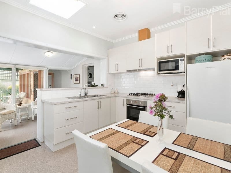 9 Dallas AvenueHughesdale, VIC 3166  - Leased, Hughesdale - Thumbnail 3