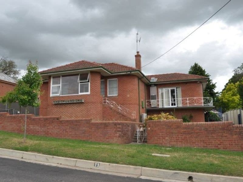 11 Blandford Street, Bathurst NSW 2795, Bathurst - Image 1
