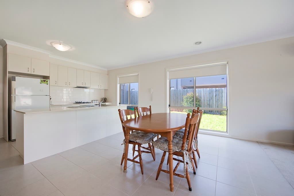 10 Cloudy Crescent, Point Cook, VIC 3030, Point Cook - Thumbnail 5