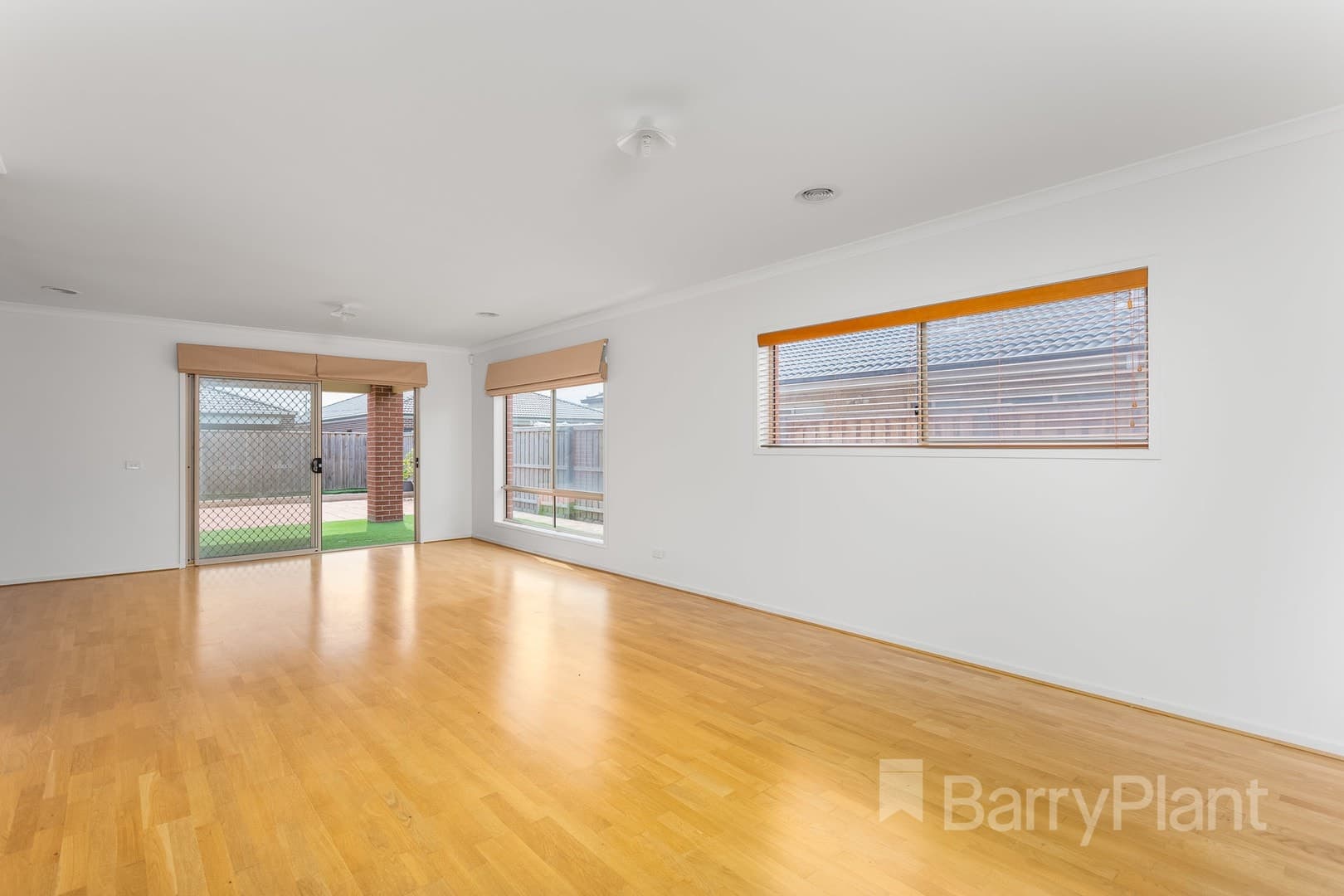 10 Florentino Parade, Point Cook, VIC 3030, Point Cook - Thumbnail 4