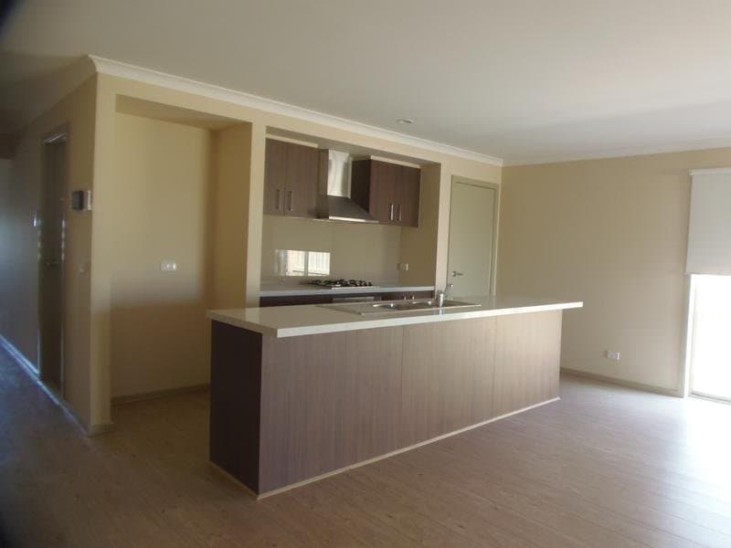54 Sunningdale Drive, Hillside, VIC 3037, Hillside - Thumbnail 3