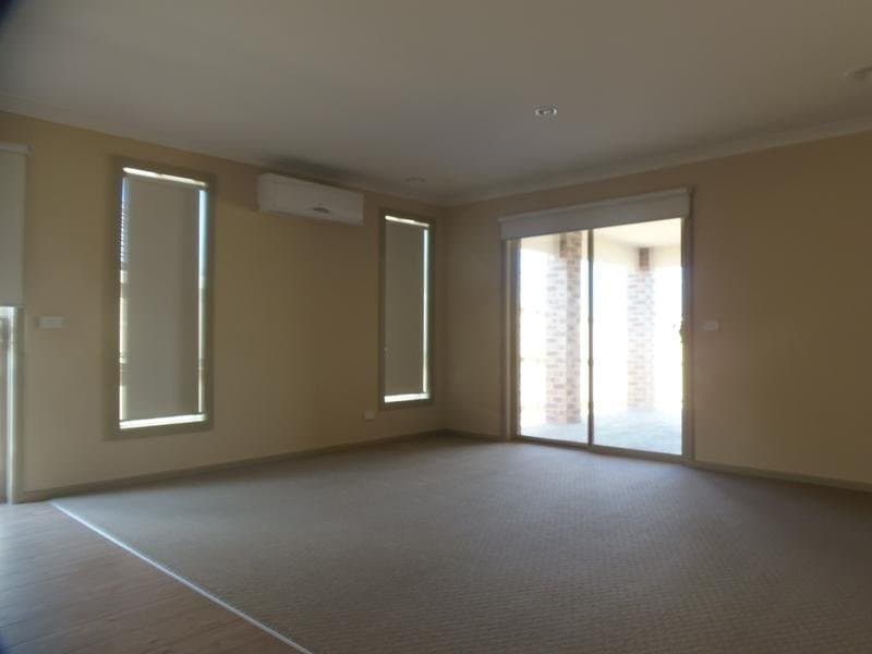 54 Sunningdale Drive, Hillside, VIC 3037, Hillside - Thumbnail 4