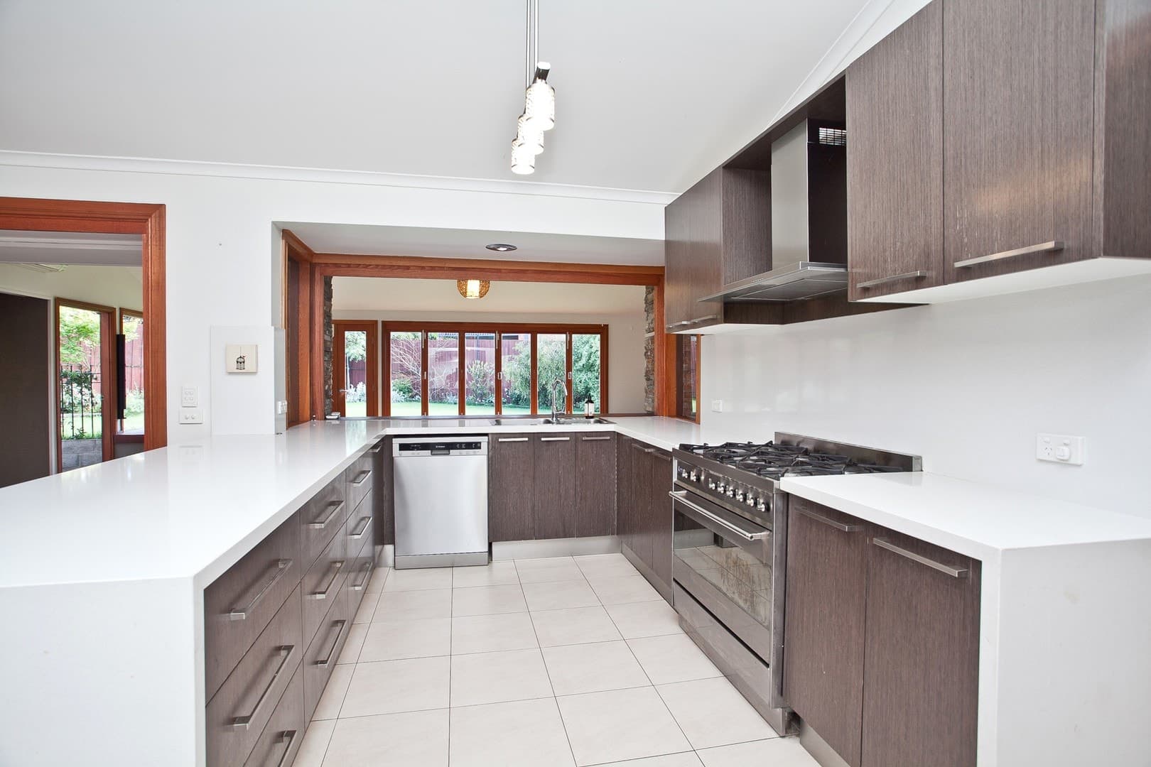 7 Halstead Court, Hillside, VIC 3037, Hillside - Thumbnail 2