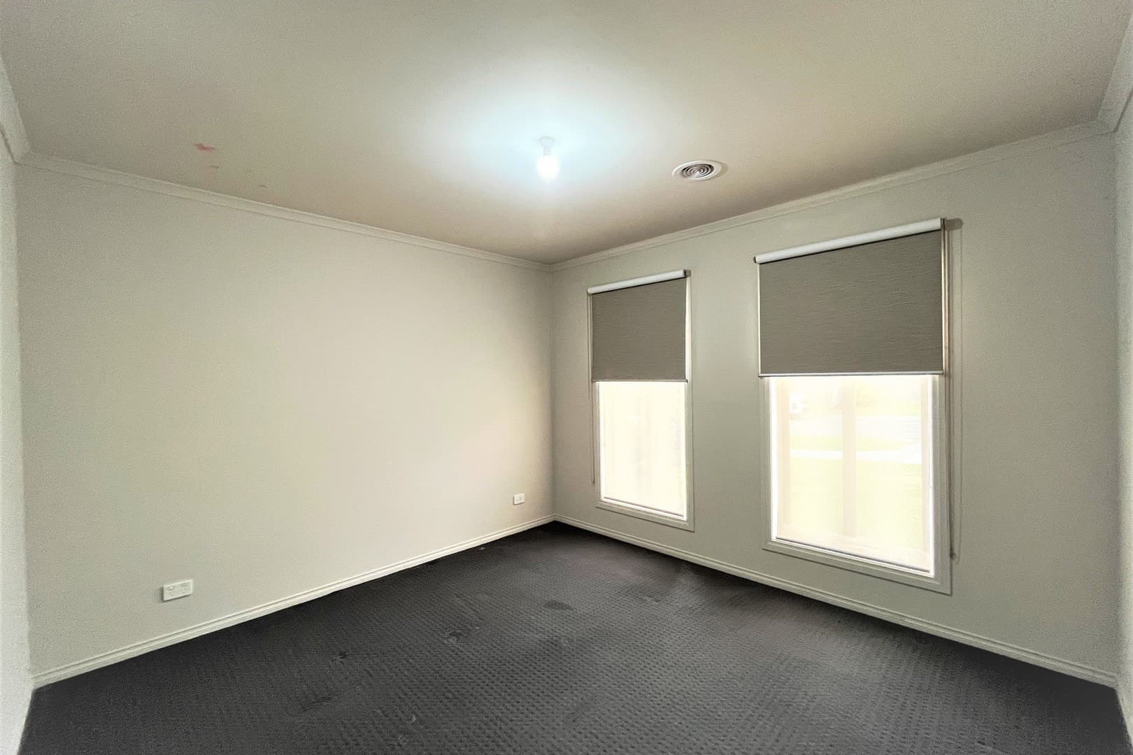 22 Sienna Way, Pakenham, VIC 3810, Pakenham - Thumbnail 3