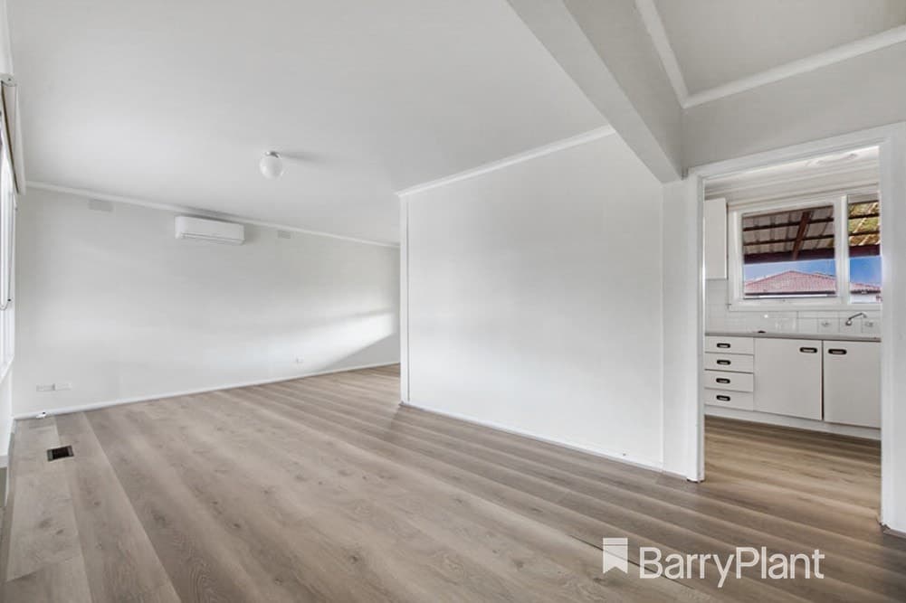 5 Curlew Close, Melton, VIC 3337, Melton - Thumbnail 4