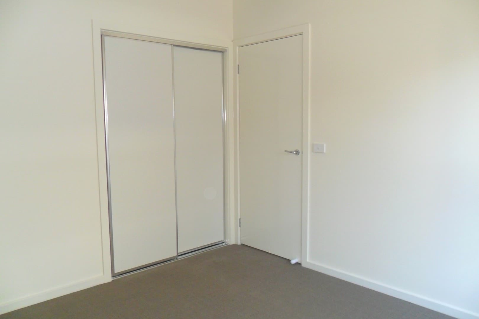 2/215 Spring Street, Reservoir, VIC 3073, Reservoir - Thumbnail 5