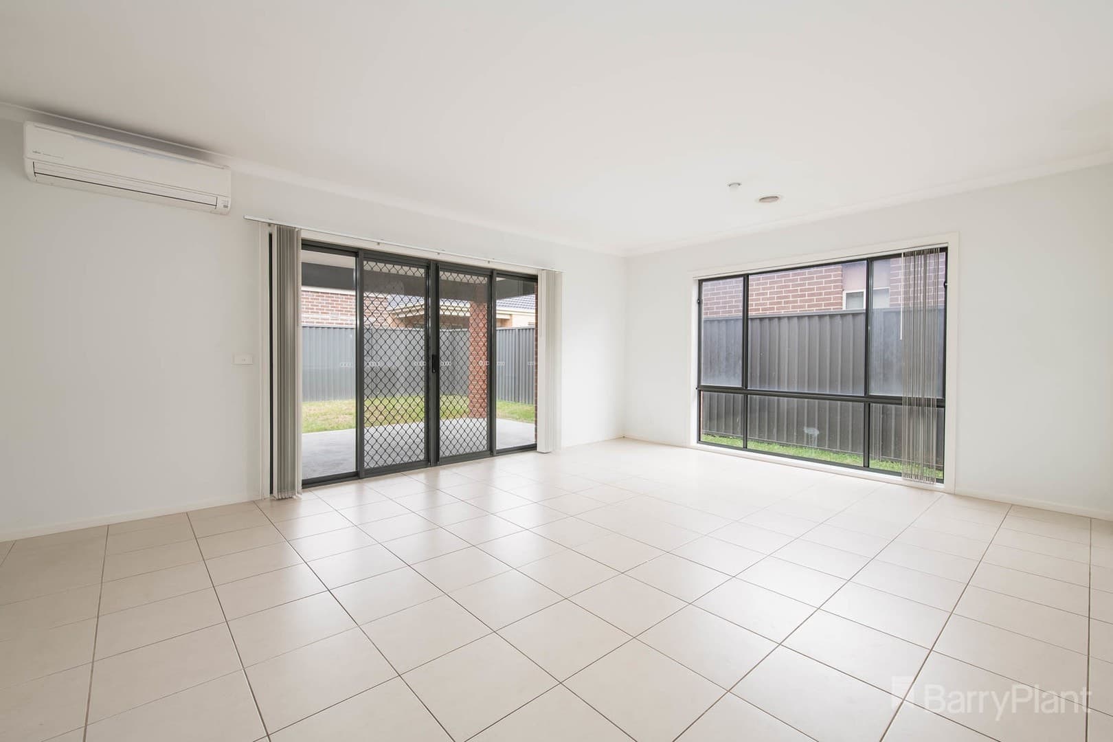 24 Joseph Banks Drive, Pakenham, VIC 3810, Pakenham - Thumbnail 5