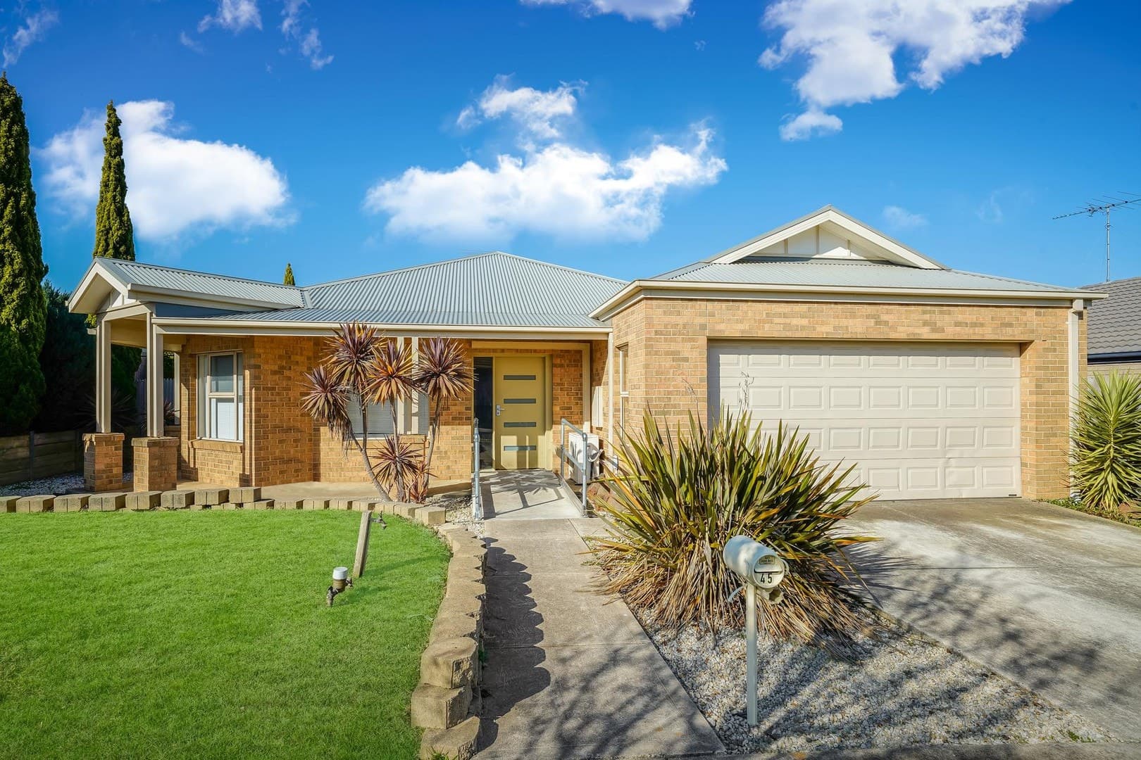 Room 4/45 Fogarty Avenue, Highton, VIC 3216, Highton - Image 1