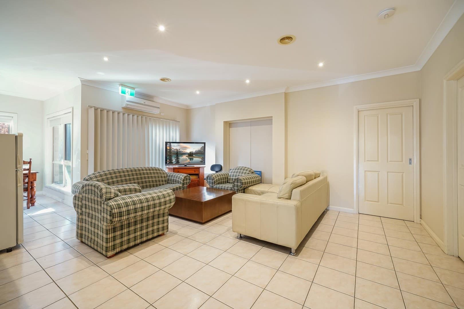 Room 4/45 Fogarty Avenue, Highton, VIC 3216, Highton - Thumbnail 3